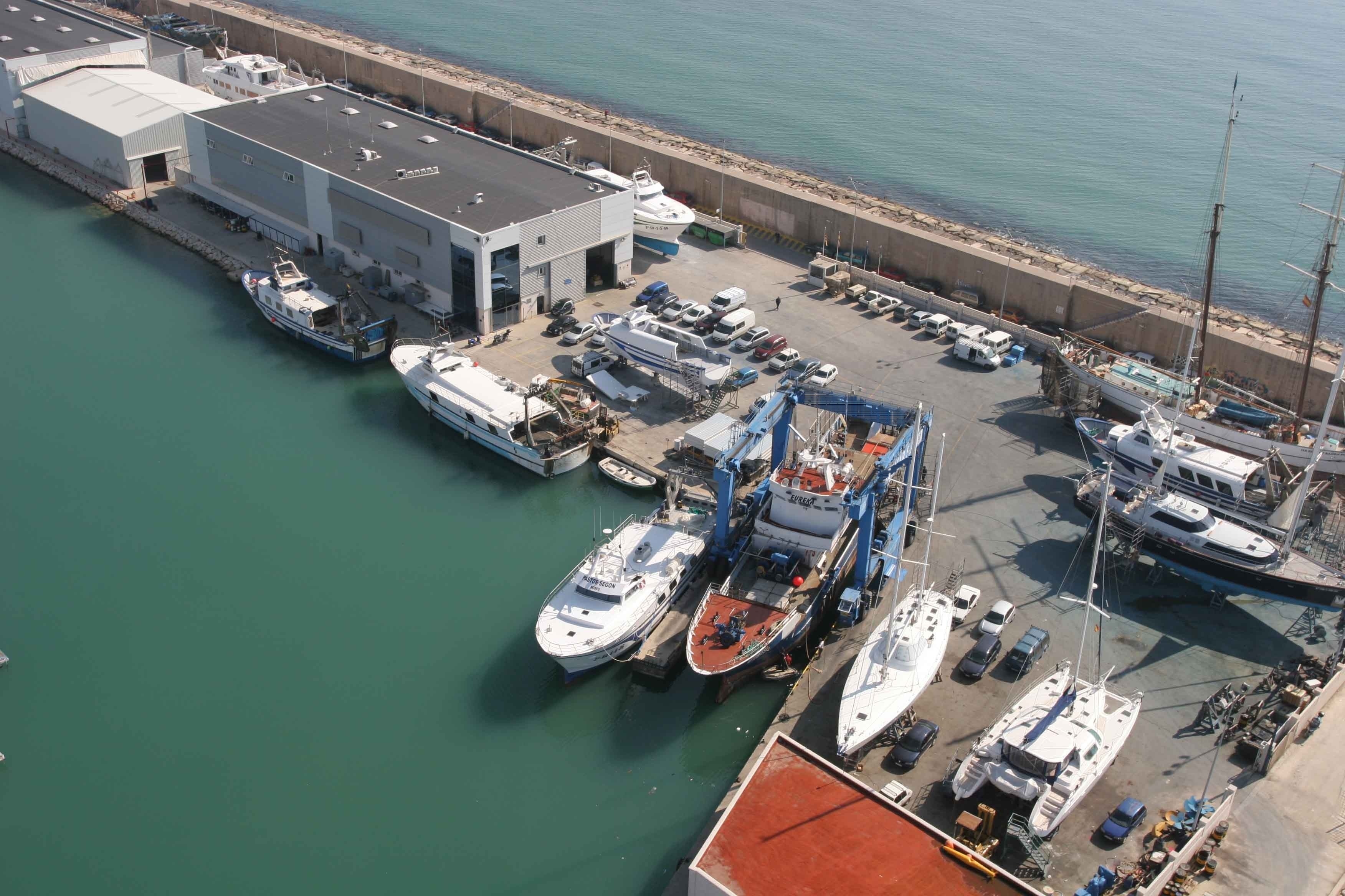 Nave de trabajos del varadero